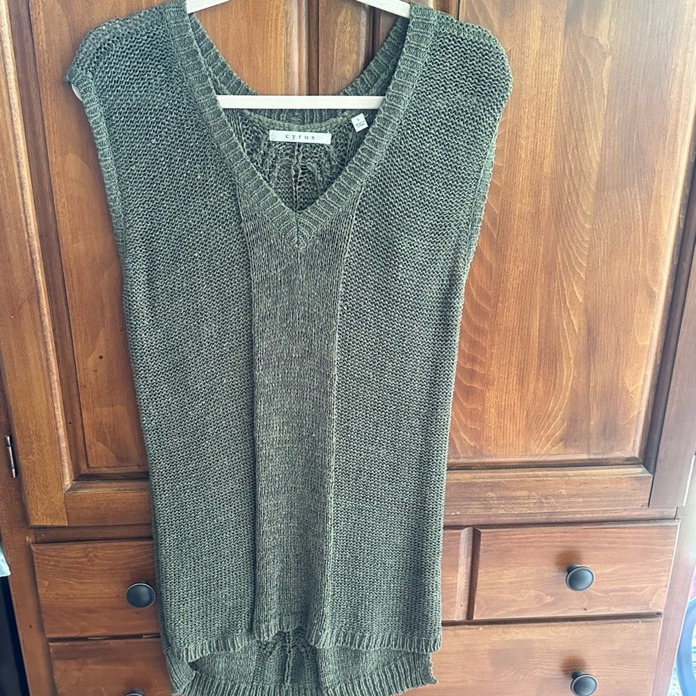 Olive Green Sleeveless Long Sweater